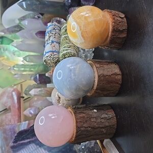 3 Wooden Sphere Holders